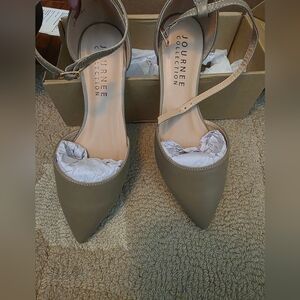 Reba Taupe Shoes Size 7